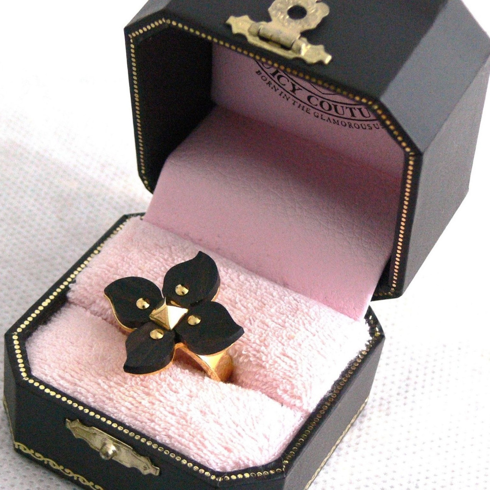 New  Original Juicy Couture Gold Wooden Flower Cocktail Ring